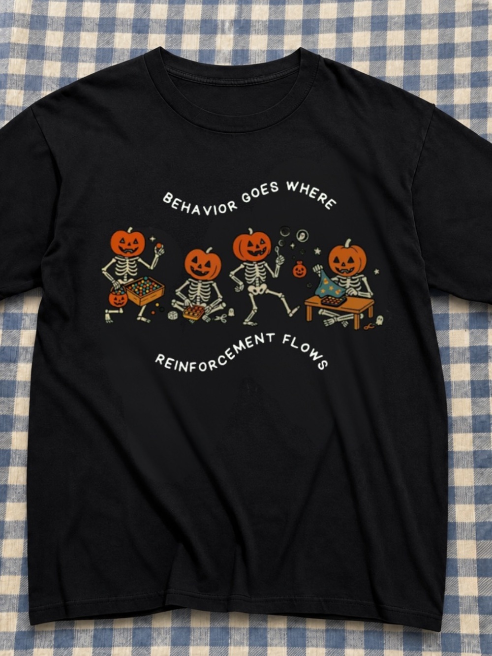 Gildan Black Halloween Pumpkin Skeleton Graphic Tee for Men